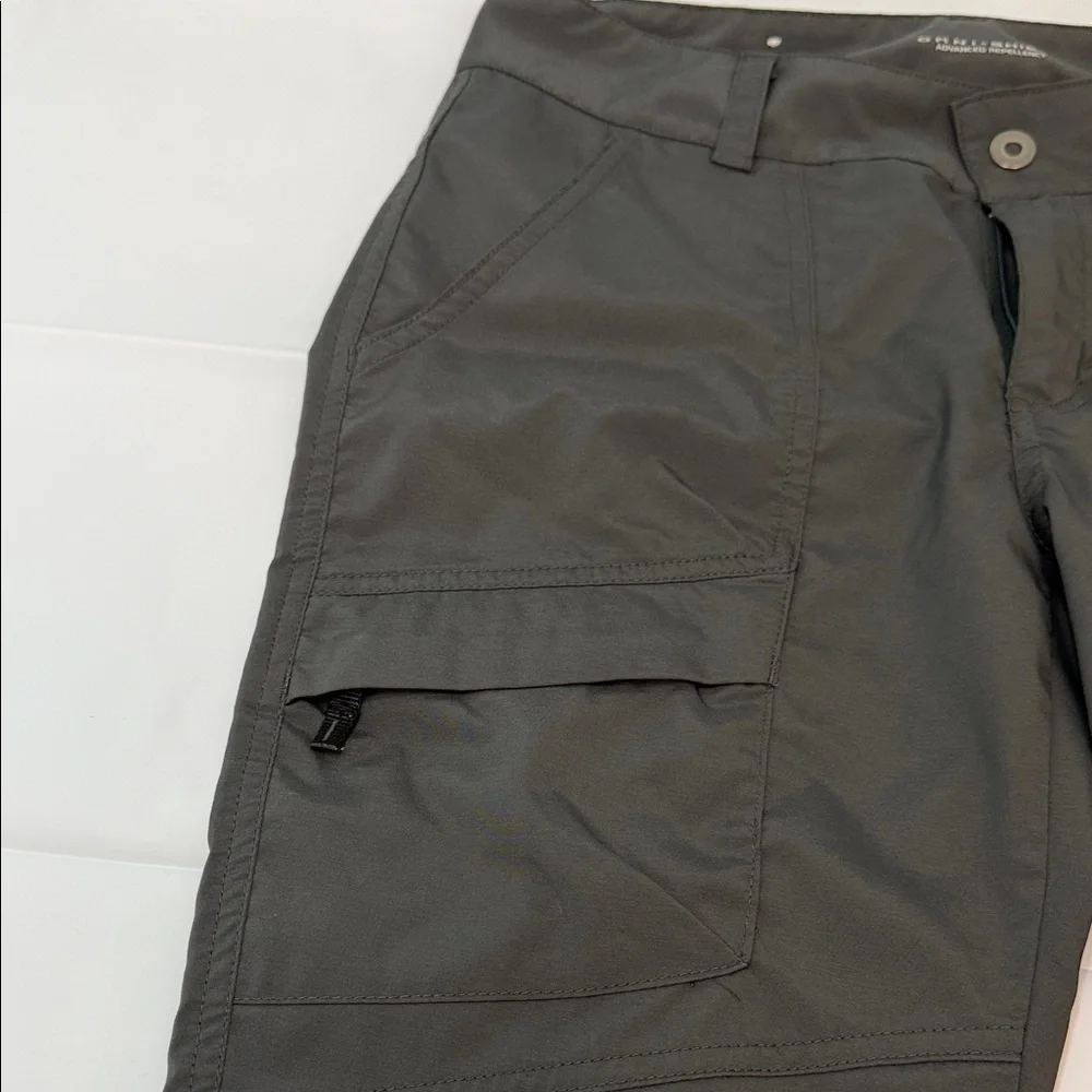 Columbia Women's Gray Capris - Picture 2 of 4